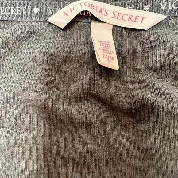 Victorias Secret Size Medium Henley Long Sleeve Light Weight Top - Picture 3 of 4